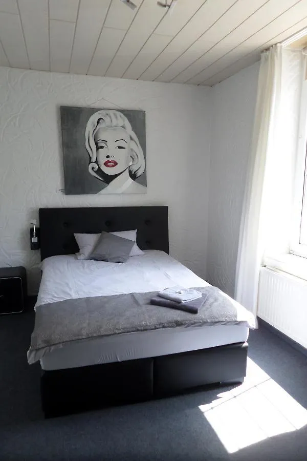 Haus Gerry Hotel Dusseldorf Inn